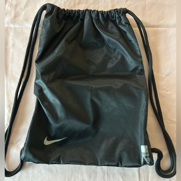 Nike Texas A&M Cross Country Track and Field Drawstring Bag Grey Black - Picture 4 of 10